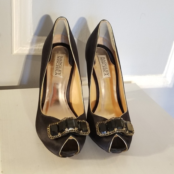 Stunning Black Peep Toe Heels - Badgley Mischka - Picture 3 of 4